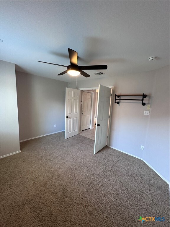 Building Photo - 6902 Golden Oak Ln