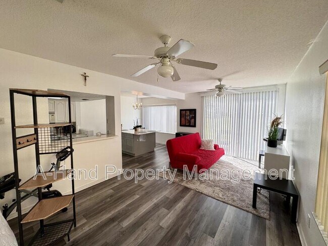 Building Photo - 439 Coconut Palm Way