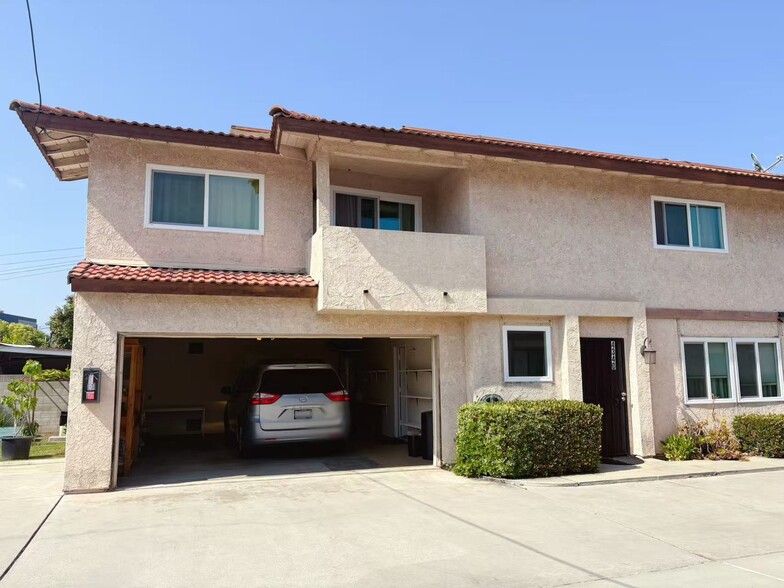 Garage - 4340 Muscatel Ave