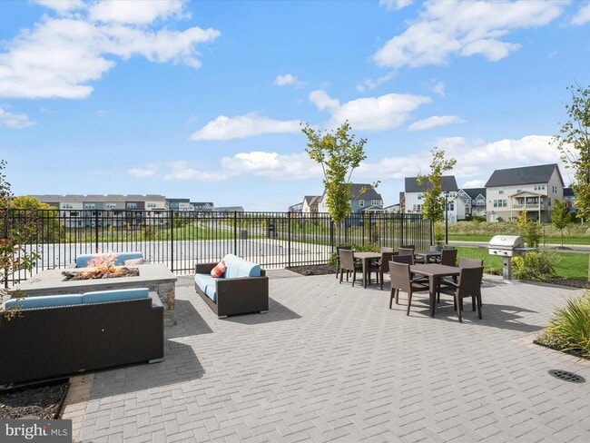 Building Photo - 7840 Blackbriar Wy
