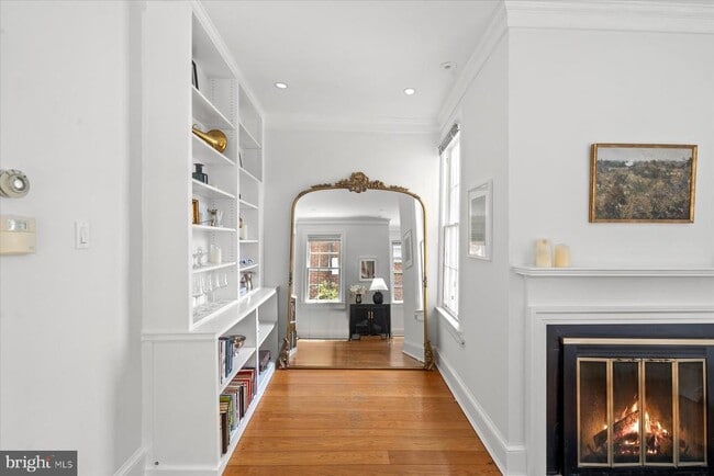 Building Photo - 1647 34th St NW