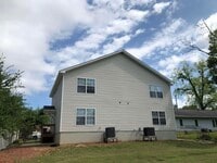 Building Photo - 433 W Brevard St