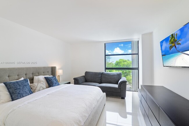 Building Photo - 20355 NE 34th Ct