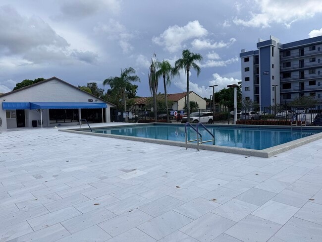 Building Photo - 7714 Tahiti Ln