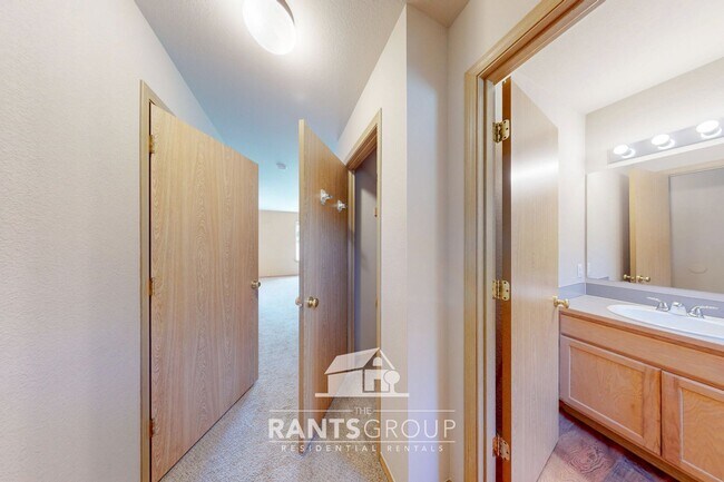 Building Photo - 7043-7045 Lazy Ct SW