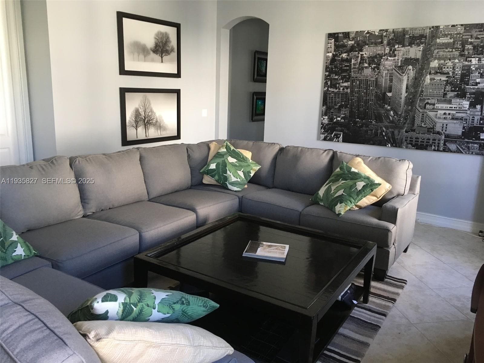 Building Photo - 184 W Bay Cedar Cir