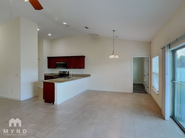 Building Photo - 9 Cecilia Way