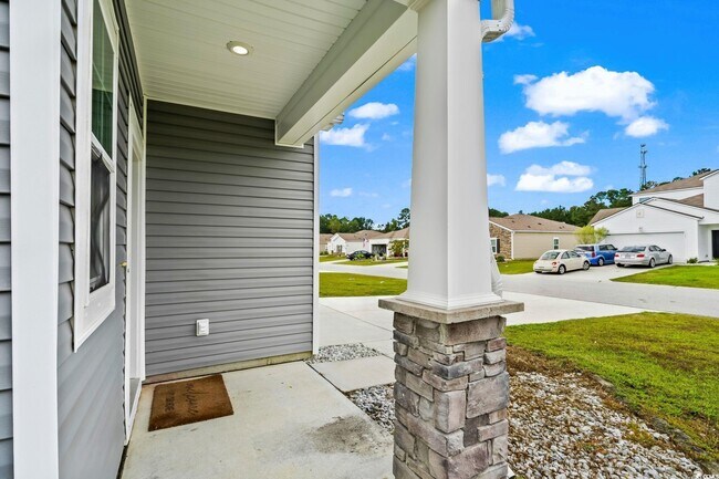 Building Photo - 336 Hidden Cove Dr