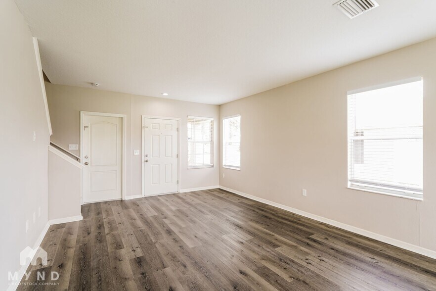 Building Photo - 8162 Canterbury Lake Blvd