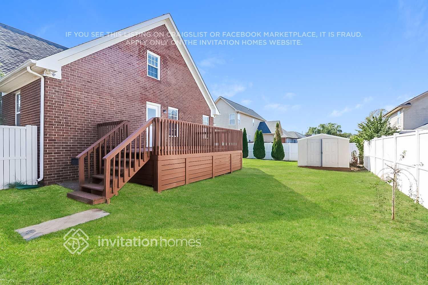 Building Photo - 2808 Meadow Gln