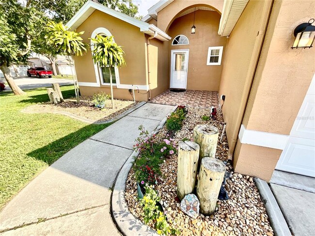 Building Photo - 6930 Bandura Ave