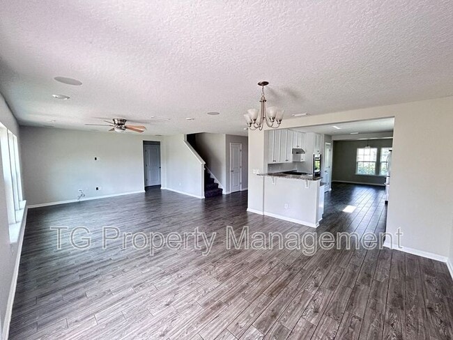 Building Photo - 102 Bluejack Ln