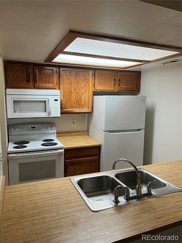 Building Photo - 447 S Memphis Way