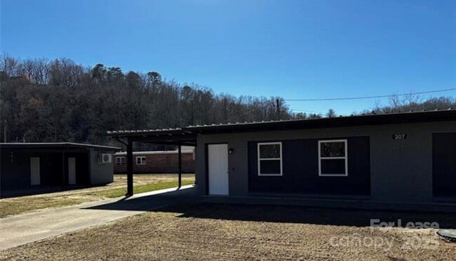 Primary Photo - 307 Major Conley Rd