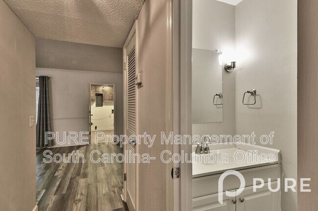 Building Photo - 341 Rutledge Pl