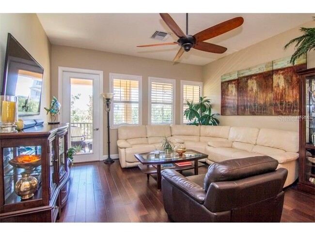 Building Photo - 4886 Yacht Club Dr