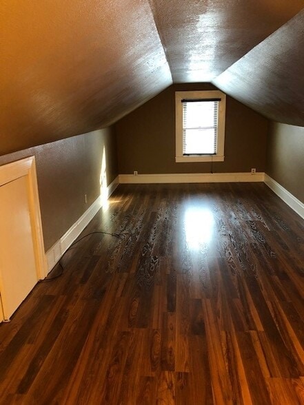 Building Photo - 1332 Woodland Ave