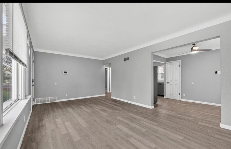 Building Photo - 8576 Kathlyn Dr