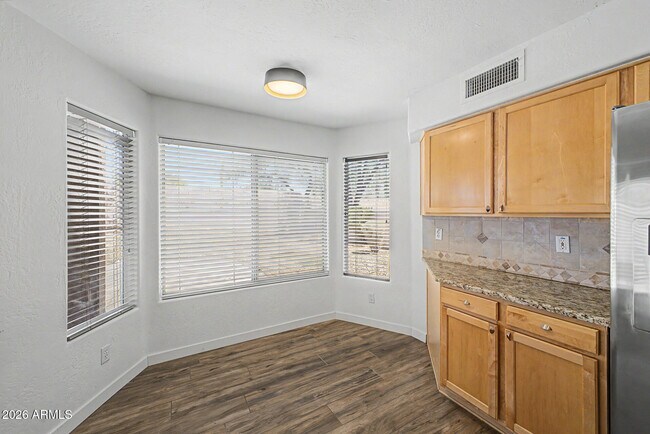 Building Photo - 28433 N 47th St