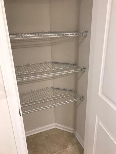 Building Photo - 2802 Wheatland Station Way