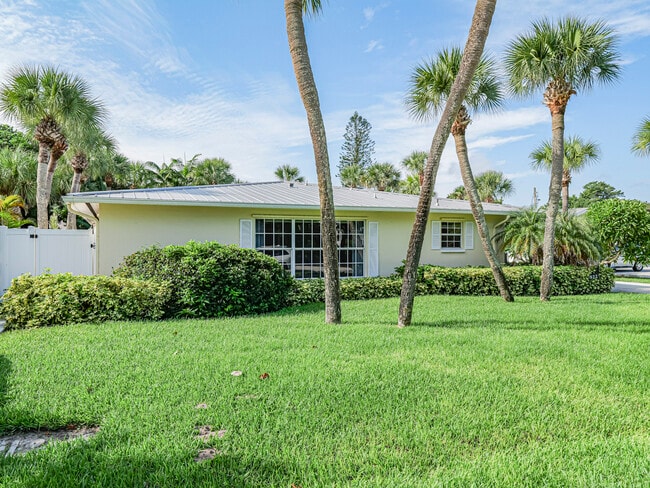Building Photo - 922 Pirate Cove Ln