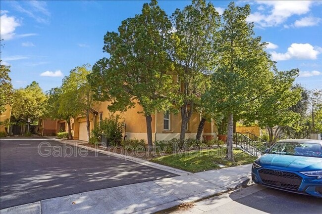 Building Photo - 27210 Valderrama Dr