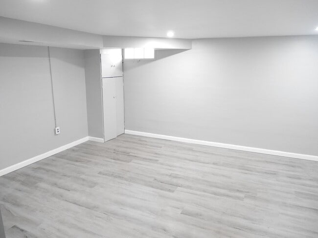 Building Photo - 3 Bedroom Home-Middle River!