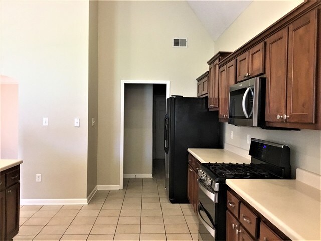 Building Photo - 5650 Truman Cove