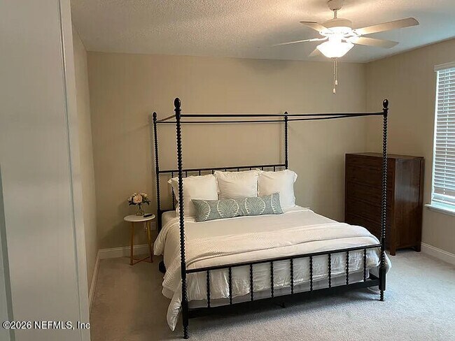 Building Photo - 122 Savita St