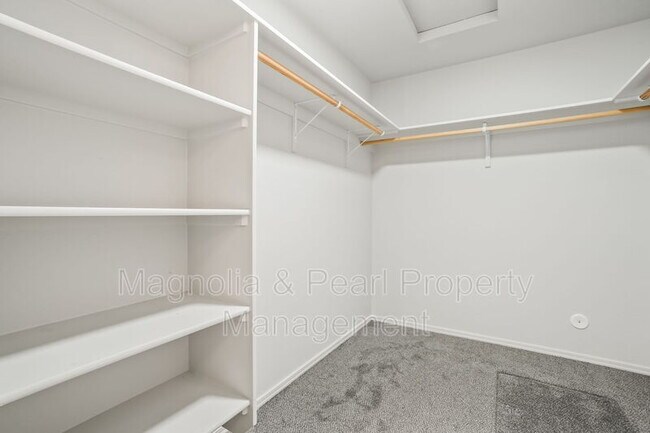 Building Photo - 17806 N Pegram Way