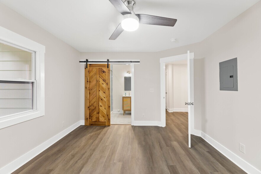 Building Photo - 716 Latimer Dr