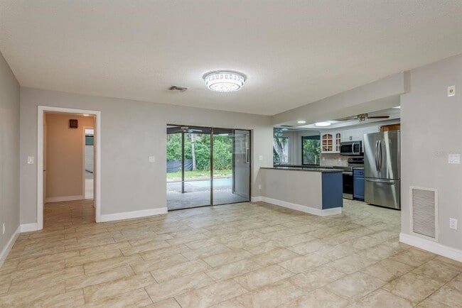 Building Photo - 1690 Curlew Rd