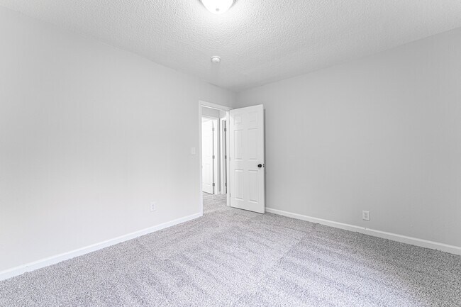 Building Photo - 406 S Adams St