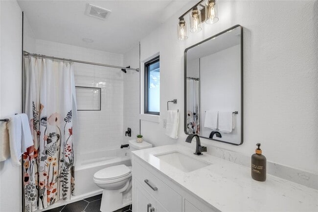 Building Photo - 2100 Apricot Glen Dr