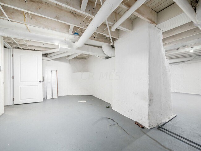 Building Photo - 1091 S Washington Ave