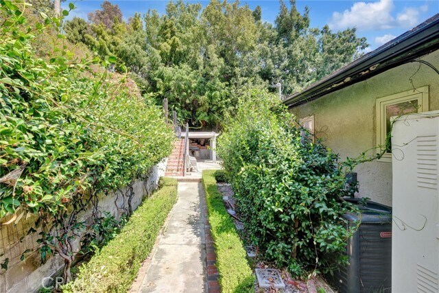 Building Photo - 14205 Bronte Dr