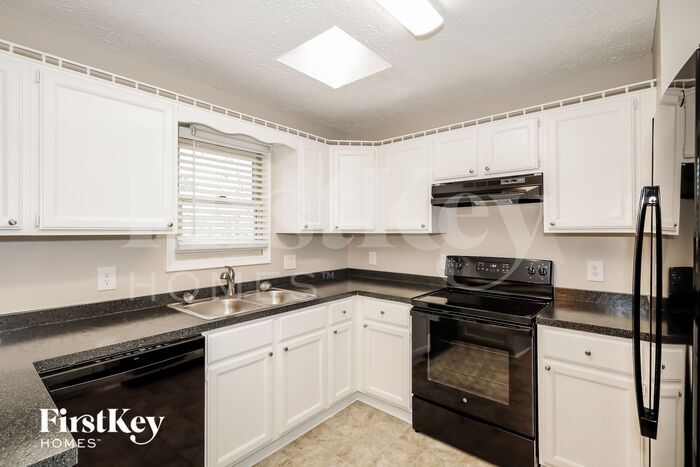 Building Photo - 517 Catawba Cir N