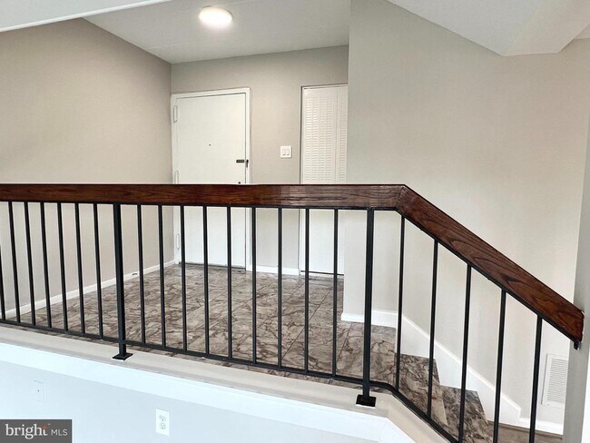 Building Photo - 118 Roberts Ln