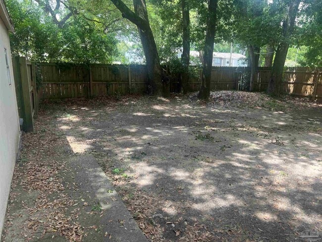 Building Photo - 7150 Dogwood Terrace Dr