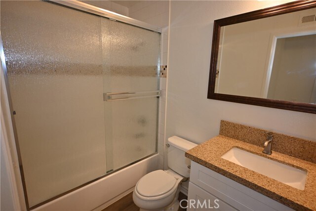 Building Photo - 17 Ashbrook