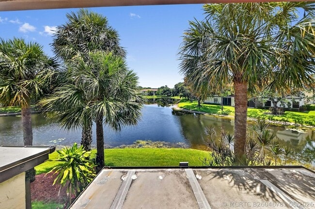 Building Photo - 4587 Carambola Cir S