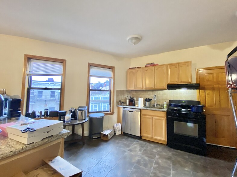 Primary Photo - 44 Orkney Rd