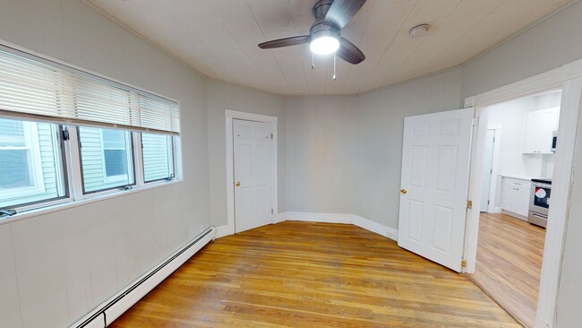 Building Photo - Winter Hill freshly renovated two bedroom ...