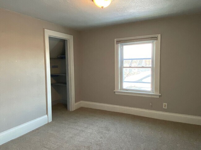 Building Photo - 3620 Lyndale Ave S