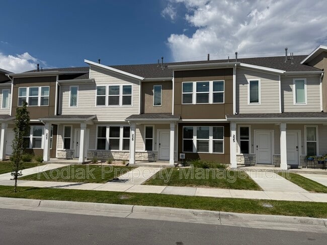 Building Photo - 229 W 1150 N
