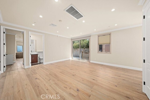 Building Photo - 2 Stallion Rd