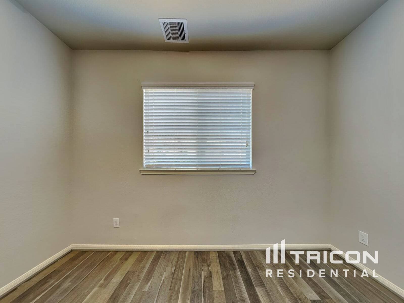 Building Photo - 17103 Amarose Dr