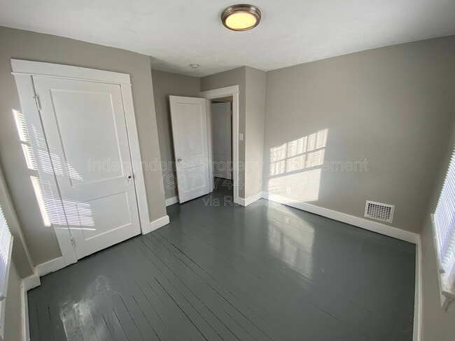 Building Photo - 234 Santa Clara Ave