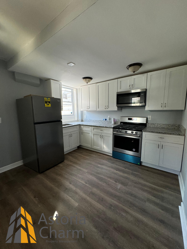 Building Photo - Newly Renovated 3BD/1.5BA townhome in Balt...