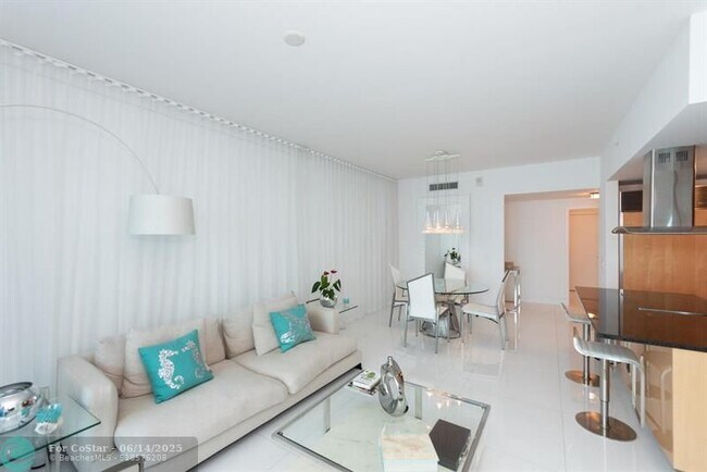 Building Photo - 6899 Collins Ave